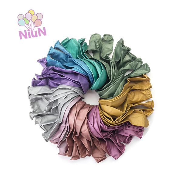 Metallic latex ballon