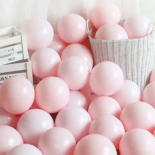 Roze bitterkoekjes ballonnen